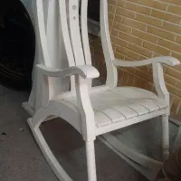 شومینه و صندلی راک