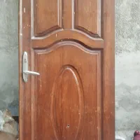 در ورودی خانه درحدنو