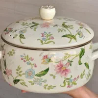 چند تیکه ظروف لعابی