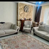 مبل و میز ناهارخوری ۸ نفره سالم و تمیز