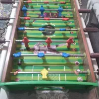 فوتبال دستی اندازه ۸۰در۴۰ بسیارتمیز