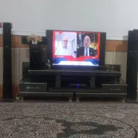 میز تلویزیون و یک عدد بوفه