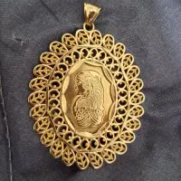 انس رنگش داخل عکس اینجوری افتاده وگرنه طبیعیه