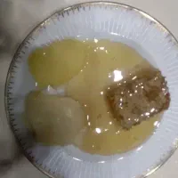 کره کشمش پلویی روغن عسل کشک مایع مربا تمشک رب انار