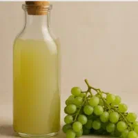 ابغوره گیری با غوره ۷۰ تومان