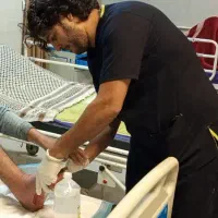 درمانگر زخم های دیابتی وتزریقات/معالج جروح السکریه