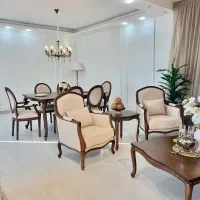 مبل راحتی فرانسوی.کلاسیک.شیک و منحصربه‌فرد