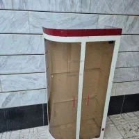 بوفه ویترین  فلزی ایستاده با درب شیشه ای