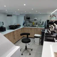 نشیمن و کابینت ام دی اف در حد نو