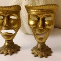 مجسمه برنجی تمیز