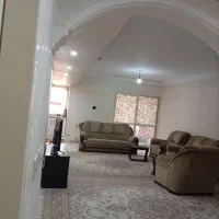 خیابان بهار 95 متر دو خواب غرق نور با اسانسور