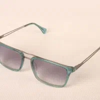 فروشنده صدرا