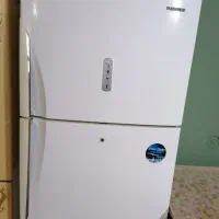 خدمه خانم ماهیانه حقوق پرداخت میشه