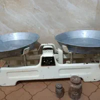 ترازو بزرگ سنگی