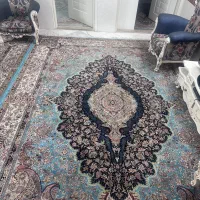 مبل و فرش و میز تلویزیون