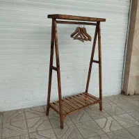 جالباسی و هنگر چوبی