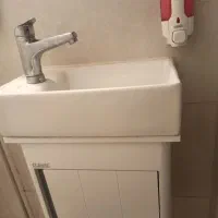 روشویی کابینتی کوچک بدون شیرآلات