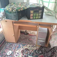 فروش تلویزیون بزرگ و میز کامپیوتر