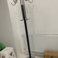 چوب لباسی ایستاده