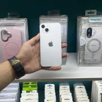 iPhone 13 white