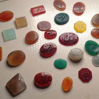 تعدادی سنگ خطی امضا دار