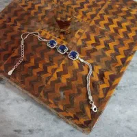 دستبند نقره سه یاقوت کبود جواهری