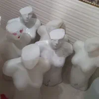 تعدادی مانکن نوسالم بدون شکستگی