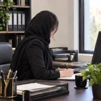 استخدام کارمند اداری