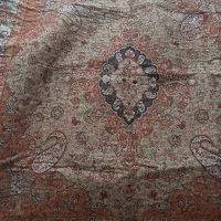 یک  عدد رومیزی ترمه با ساتن زیر