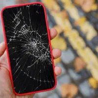 تعویض تخصصی و تمیز ال سی دی موبایل Lcd