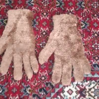 دستکش دخترانه در حد نو