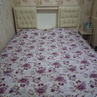 تخت خواب دونفره با میز آرایش وپاتختی وصندلی