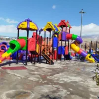 مجموعه بازی پلی اتیلن کد۴۷۰پارکی تاب سرسره ۱۱قطعات