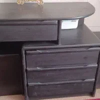 میز آرایش به همراه دو عدد پا تختی