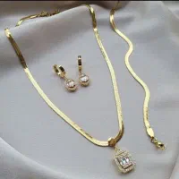 همکار خانم برای فروشندگی طلا