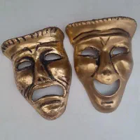 دیوار کوب اشک و لبخند برنجی اصل