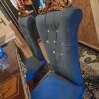 یک دست مبل ومیز ناهارخوری کارکرده ولی تمیز