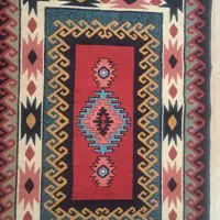 ۲ تا فرش طرح سنتی به متراژ 1در 1و5 تمیز و سالم