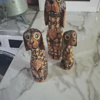 سه عدد مجسمه ی چوبی