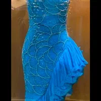 فروشنده خانم لباس مجلسی ( متخصص فروش لباس شب )