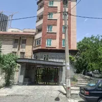 امیرآباد روبروی پارک لاله ۲۰۰ متر زمین ۴ طبقه بنا
