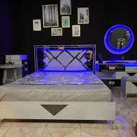 تخت دو نفره و میز ارایش نو