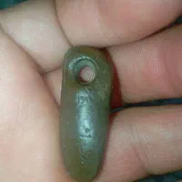 مهره باستانی و شهاب سنگ