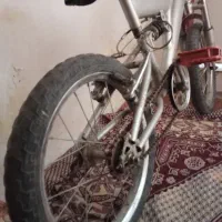 دوچرخه نقره ای مدل16 بسیار تمیز و سالم...