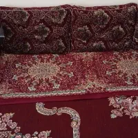 پشتی به همراه زیر پشتی