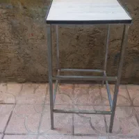 ۴پایه محکم  طول ۱متر عرض ۴۰