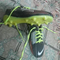 کفش فوتبالی چمن
