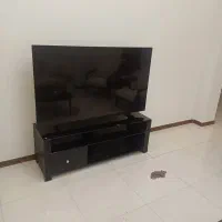 میز تلوزیون ۱۴۰ مشکی شیشه ای