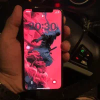 ایفون xs لازروقی