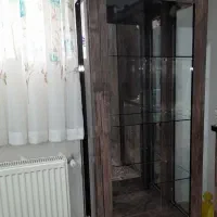 ویترین وگلدان سالم